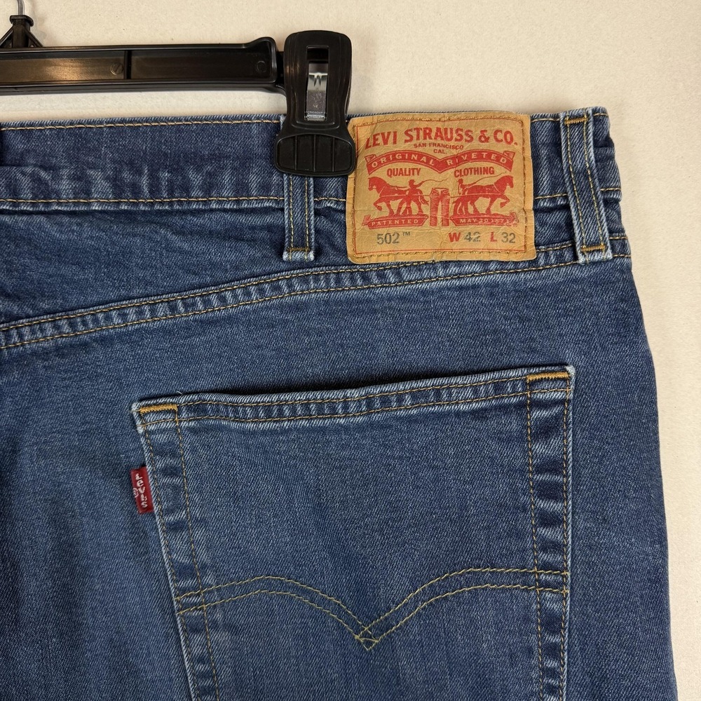 Levi's 502 Jeans Mens 42x32 Blue Medium Wash Regular Tapered Leg Stretch Denim - Picture 12 of 16